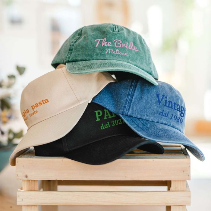 Cappellino personalizzabile con 2 righe di testo